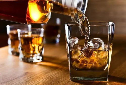 中老年防腦溢血 管住嘴，保住命，牢記三少兩不飲